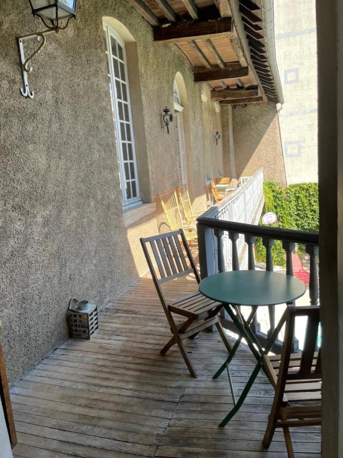 La Maison Aux Murs Anciens Et Ses Chambres Tarbes Dış mekan fotoğraf